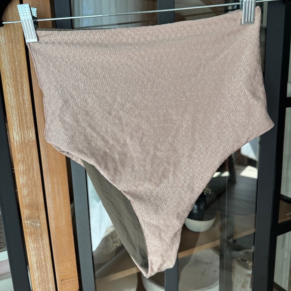 High-Waisted Bikini Set in Olive and Pink - Picture 11 of 11